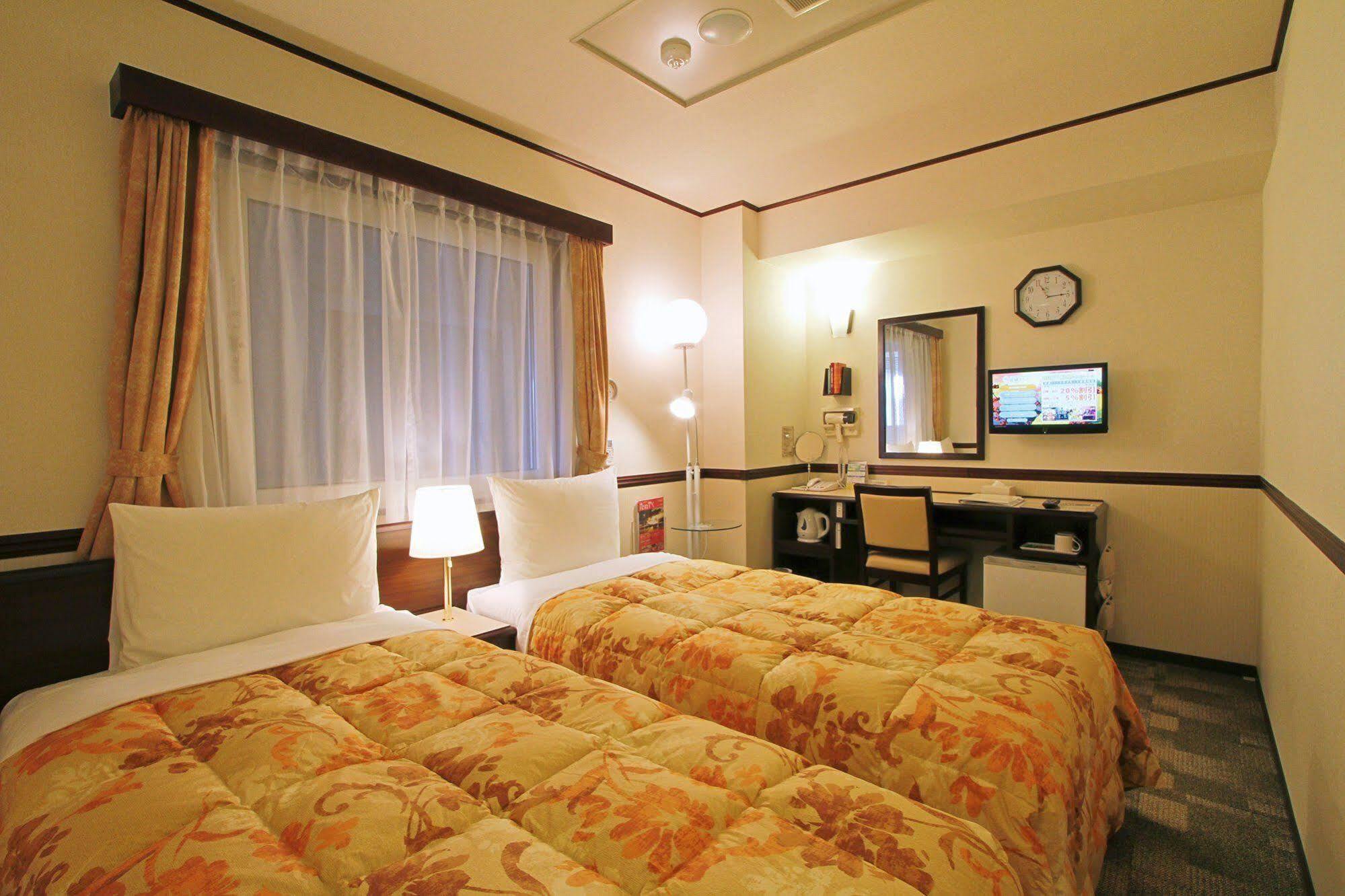 Toyoko Inn Tokyo Seibu Ikebukuro Sen Higashi Kurume Eki Nishi Guchi Dış mekan fotoğraf